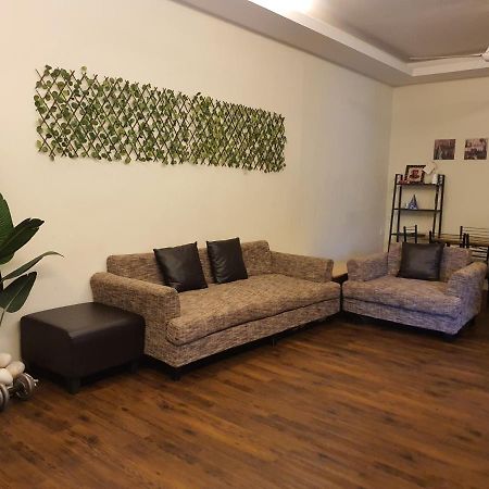 Swimming Pool Party House Daire Batu Pahat Dış mekan fotoğraf